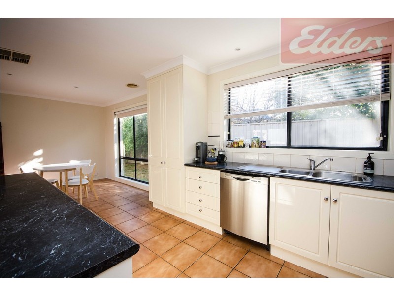 10 Ambrose Cresent, Wodonga VIC 3690