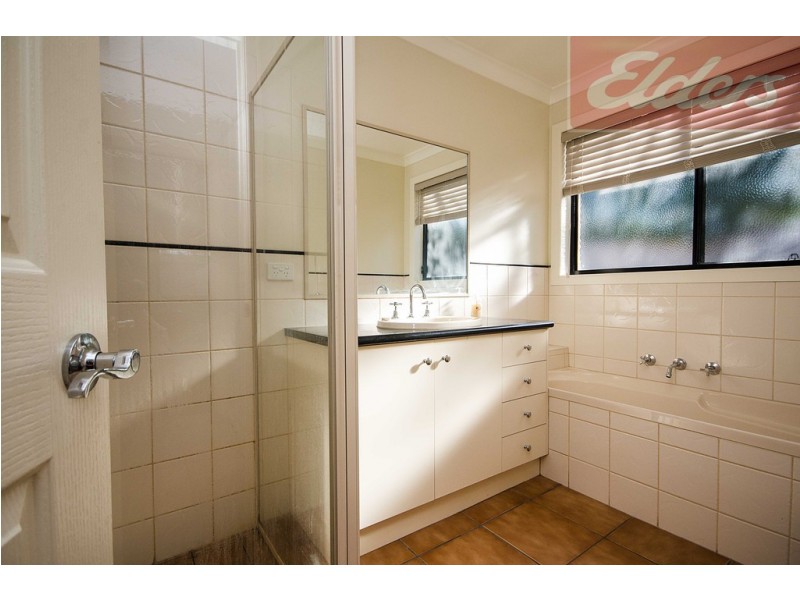 10 Ambrose Cresent, Wodonga VIC 3690