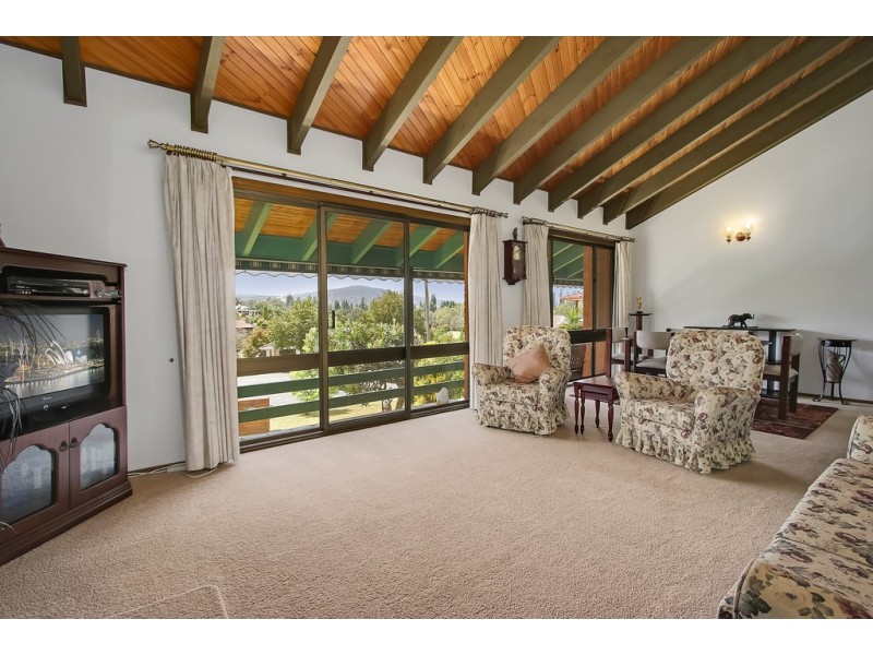 5 Karl Court, Lavington NSW 2641