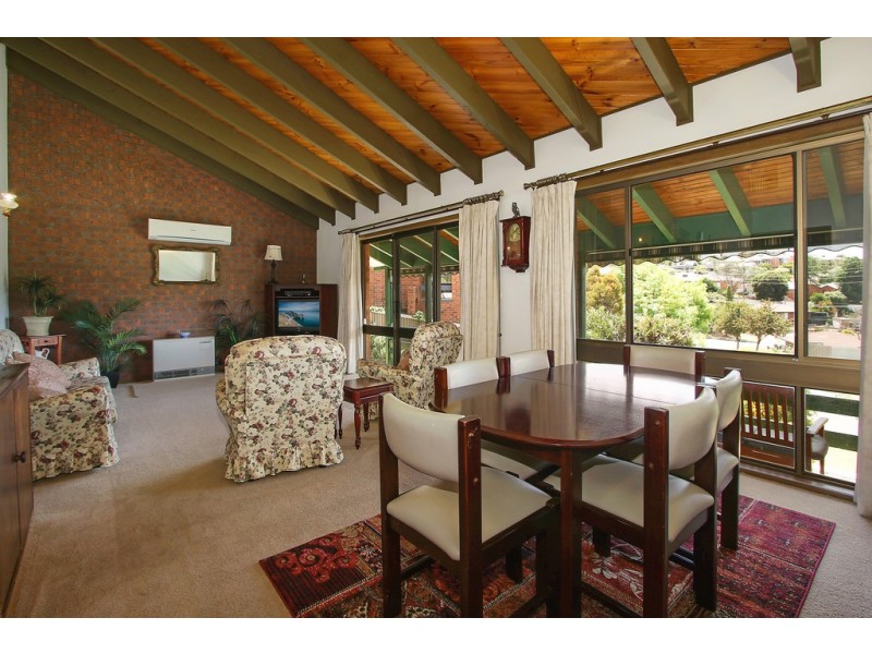 5 Karl Court, Lavington NSW 2641