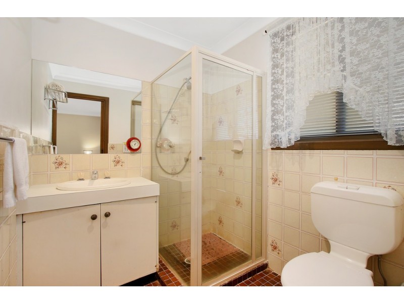 5 Karl Court, Lavington NSW 2641