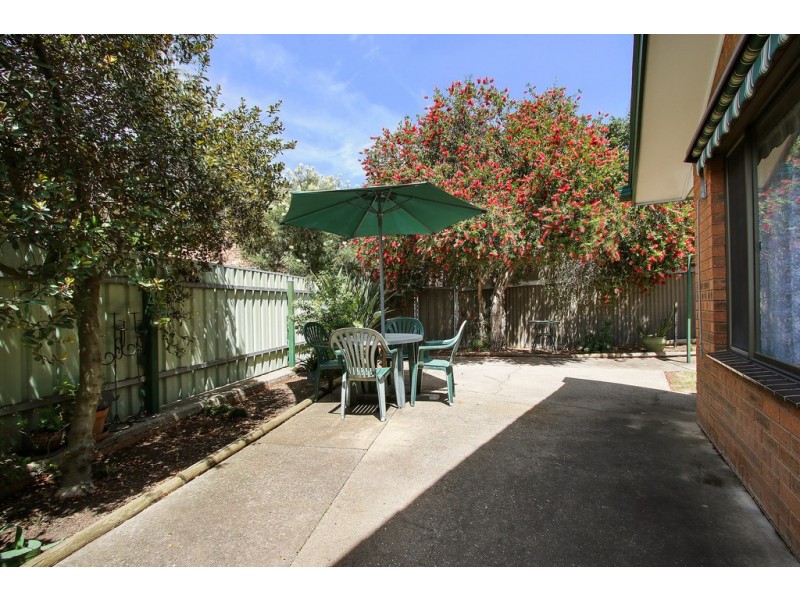 5 Karl Court, Lavington NSW 2641
