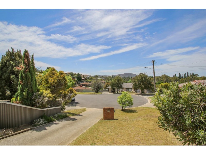 5 Karl Court, Lavington NSW 2641