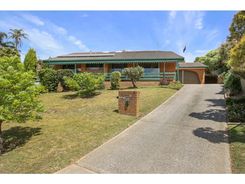 5 Karl Court, Lavington NSW 2641