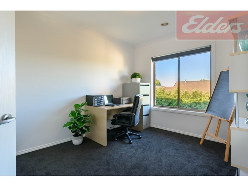 13 Hawk Place, Wodonga VIC 3690