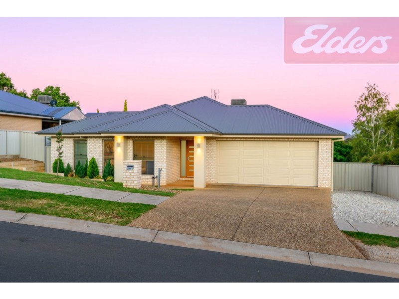 13 Hawk Place, Wodonga VIC 3690