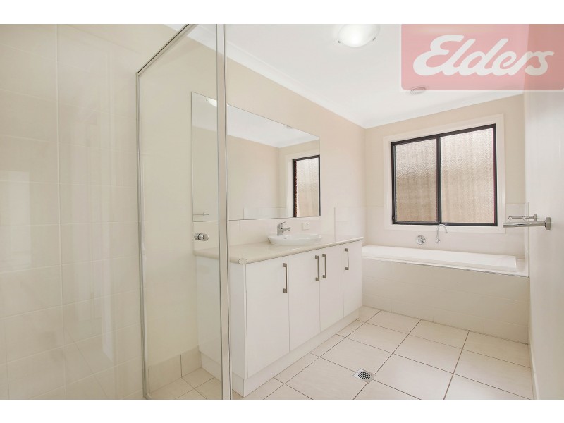 70 Hartigan Street, Thurgoona NSW 2640