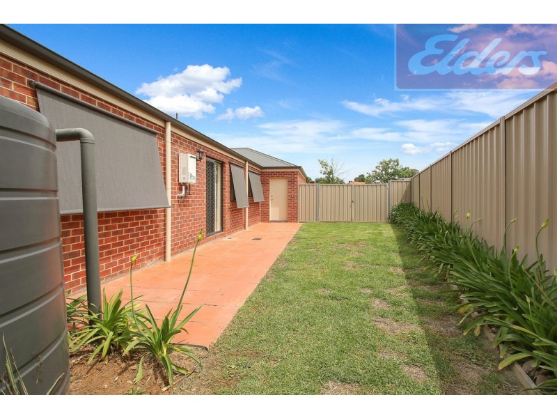 70 Hartigan Street, Thurgoona NSW 2640