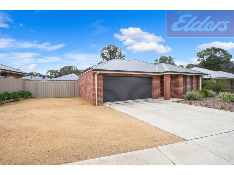 70 Hartigan Street, Thurgoona NSW 2640