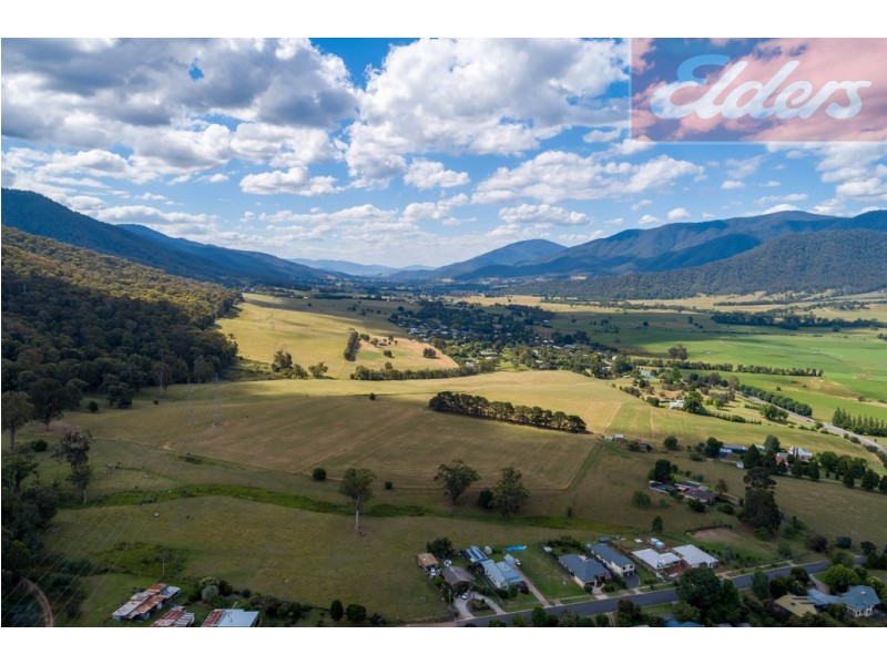 35 Diggings Road, Tawonga VIC 3697