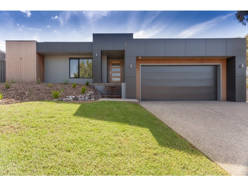 74 Yarralumla Drive, Wodonga VIC 3690
