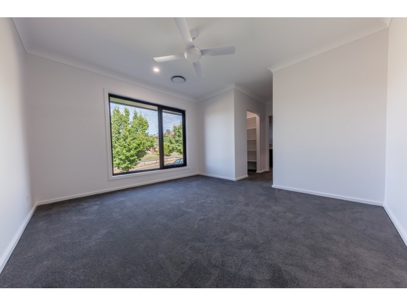 74 Yarralumla Drive, Wodonga VIC 3690