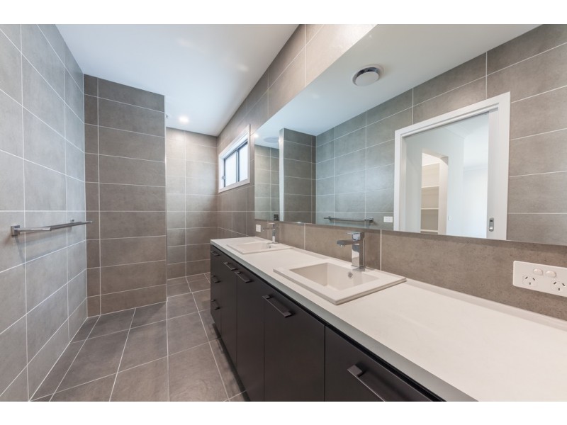 74 Yarralumla Drive, Wodonga VIC 3690