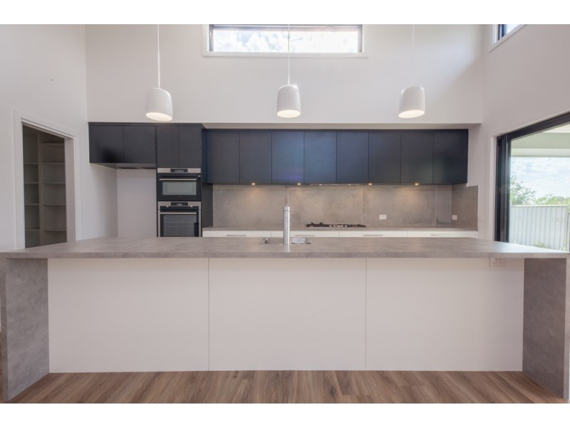 74 Yarralumla Drive, Wodonga VIC 3690