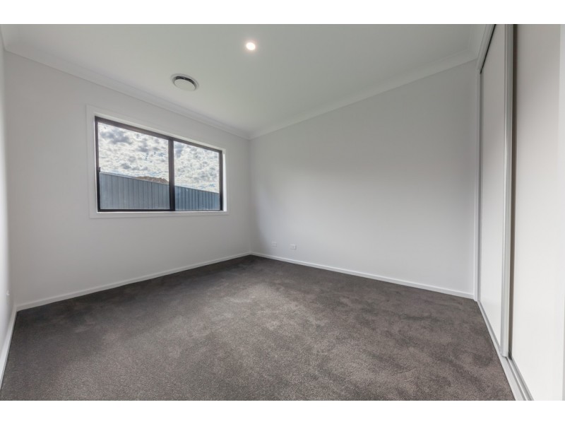 74 Yarralumla Drive, Wodonga VIC 3690