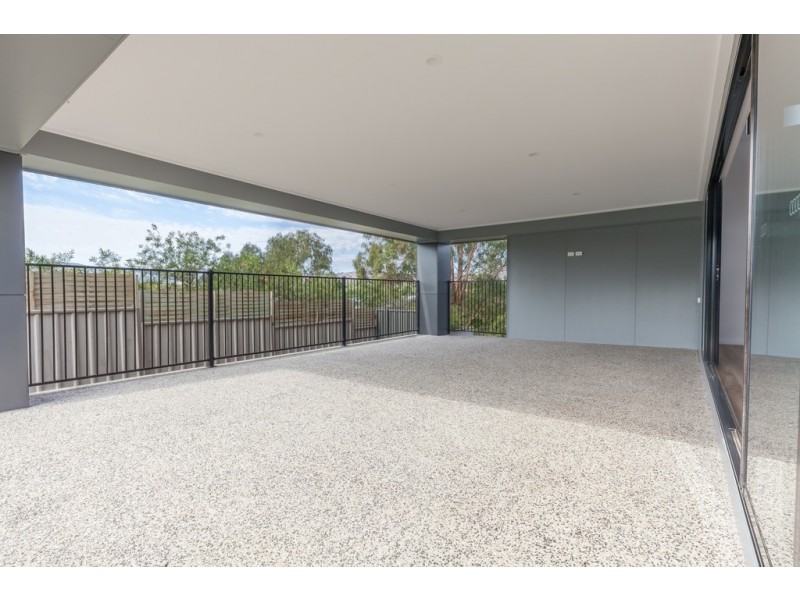 74 Yarralumla Drive, Wodonga VIC 3690