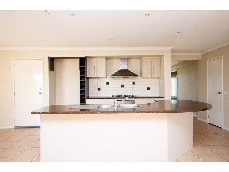 11 Kennedia Street, Thurgoona NSW 2640