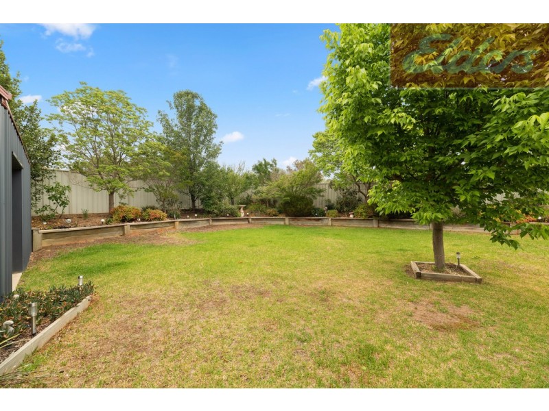 12 James Court, Rutherglen VIC 3685