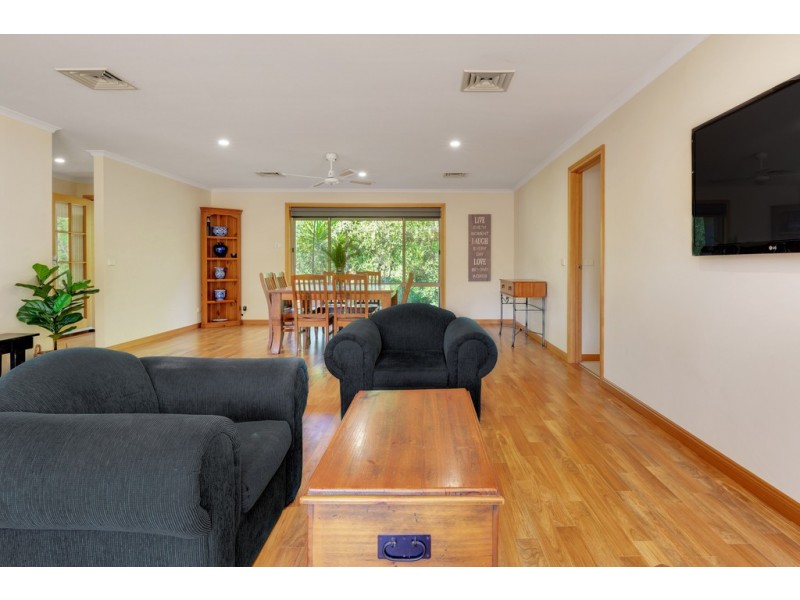 18 Beardmore Street, Bethanga VIC 3691