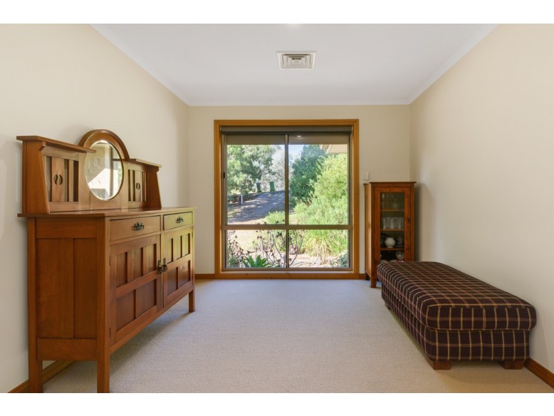 18 Beardmore Street, Bethanga VIC 3691