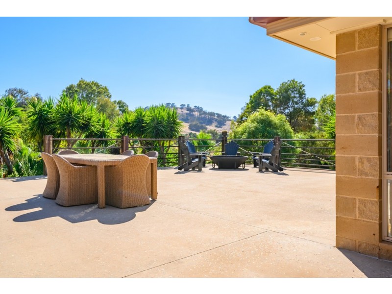 18 Beardmore Street, Bethanga VIC 3691