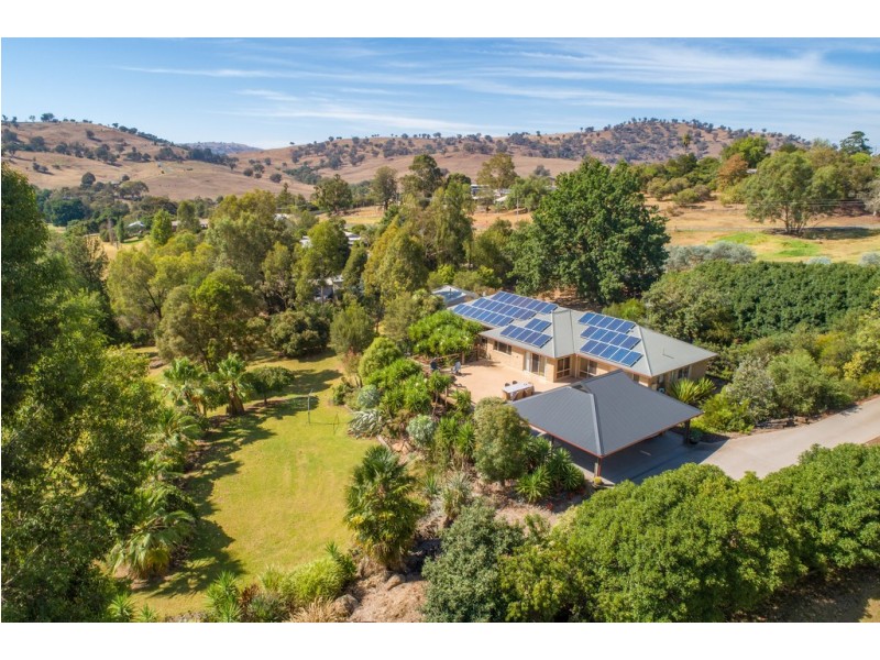 18 Beardmore Street, Bethanga VIC 3691