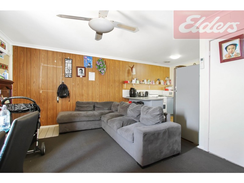 6/450 Kotthoff Street, Lavington NSW 2641