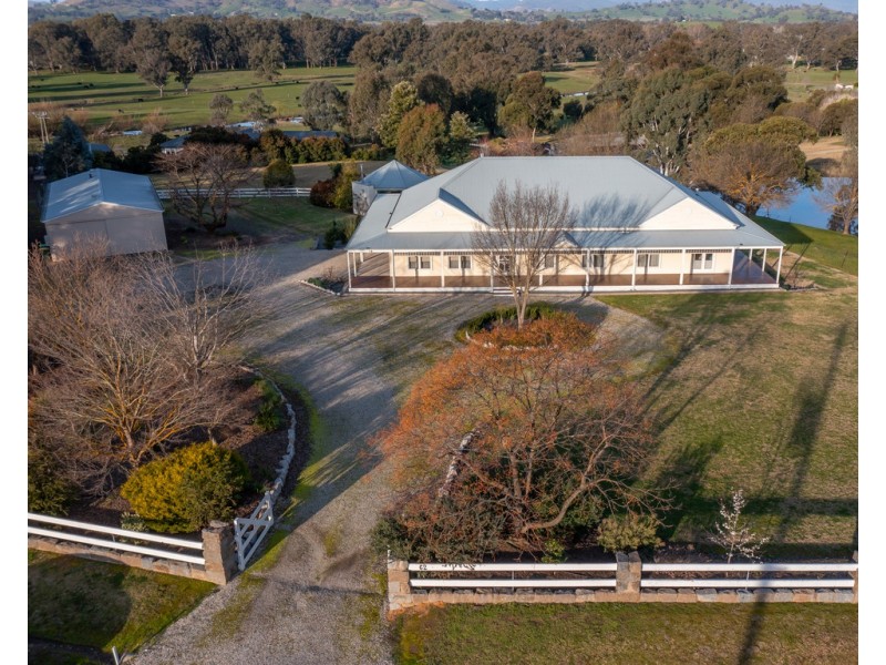 62 Michelle Drive, Kiewa VIC 3691