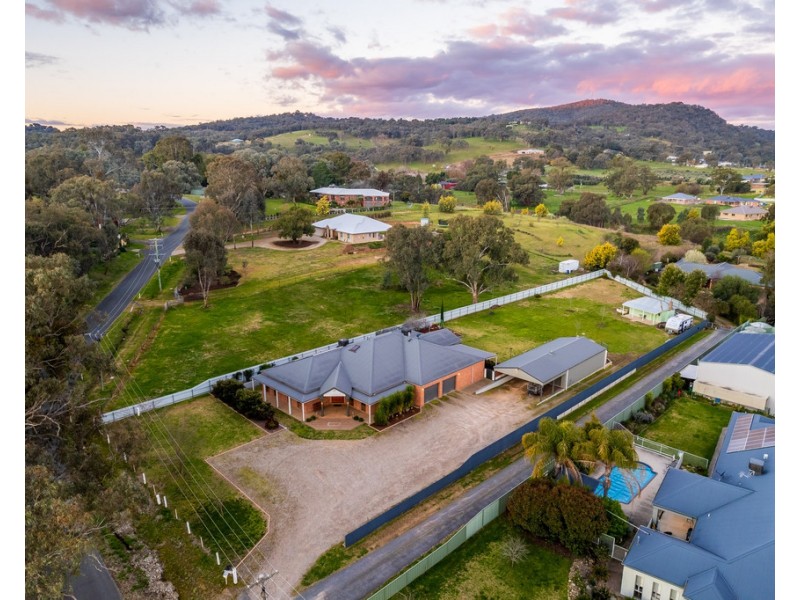 660 Lyne Street, Lavington NSW 2641