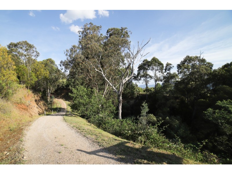 34 Costantinos Lane, Tawonga VIC 3697