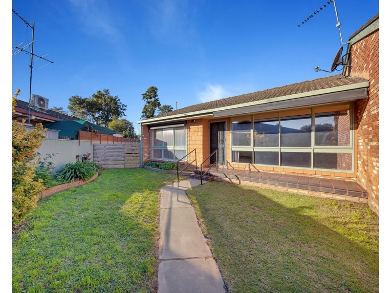 2/566 Woodbury Court, Lavington NSW 2641