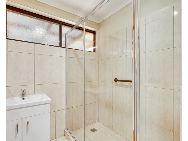 2/566 Woodbury Court, Lavington NSW 2641