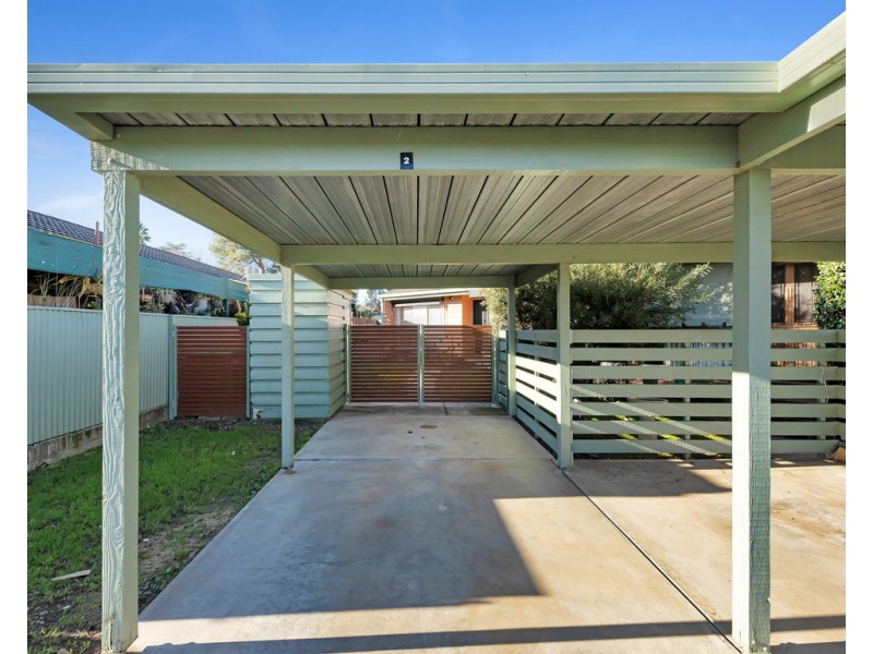 2/566 Woodbury Court, Lavington NSW 2641