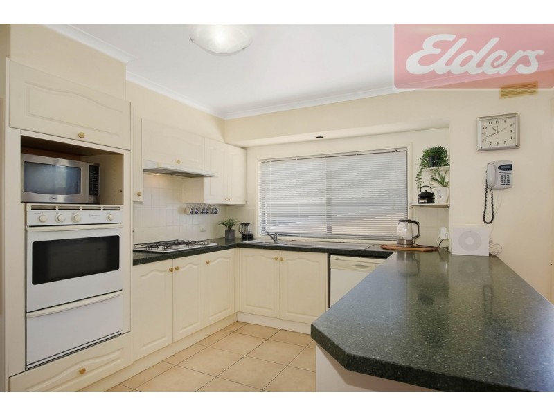 8 Sans Souci Drive, Wodonga VIC 3690