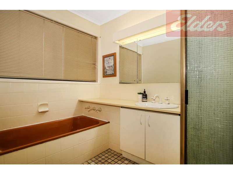 8 Sans Souci Drive, Wodonga VIC 3690