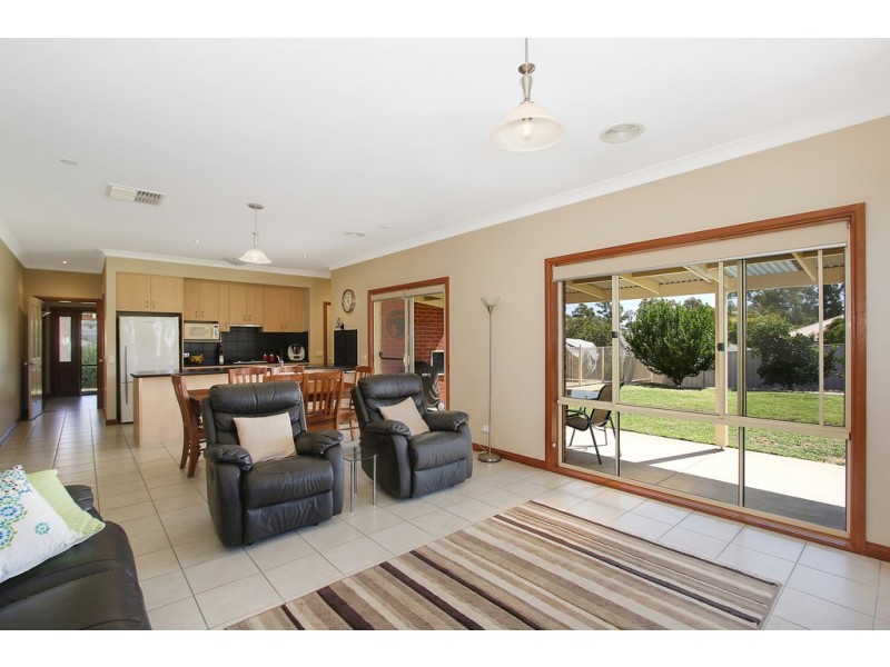 2 Sharp Court, Wodonga VIC 3690