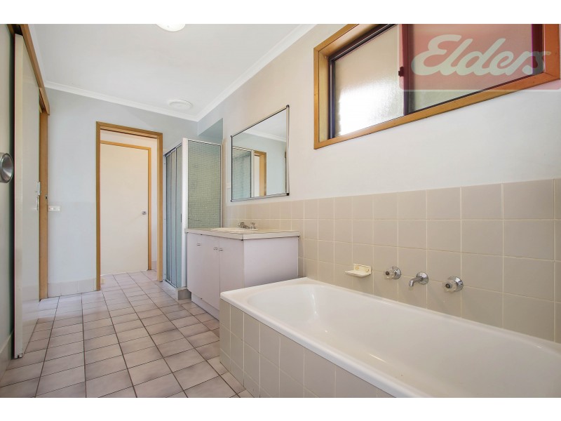 26 Daysdale Way, Thurgoona NSW 2640