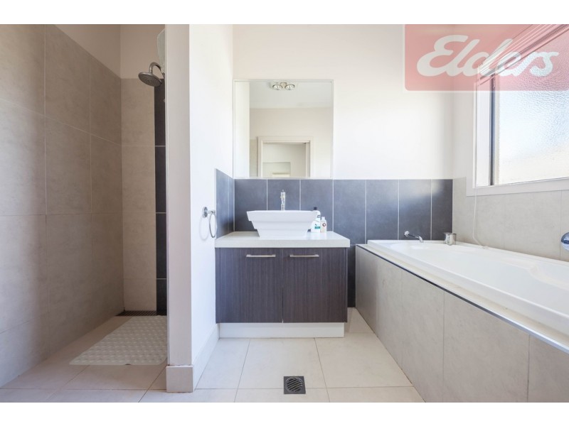 603 Hague Street, Lavington NSW 2641