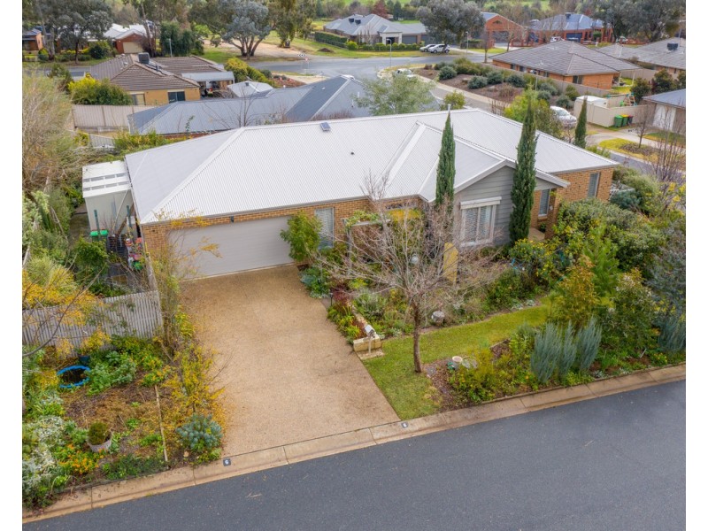 6 Cardiff Drive, Wodonga VIC 3690
