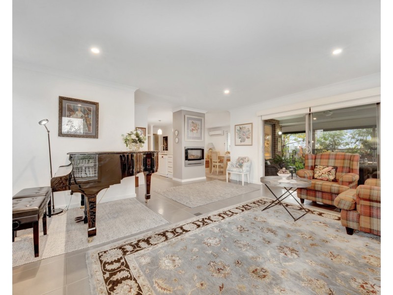 6 Cardiff Drive, Wodonga VIC 3690