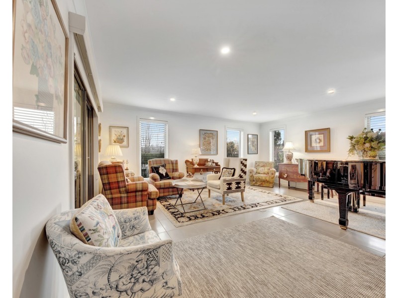 6 Cardiff Drive, Wodonga VIC 3690