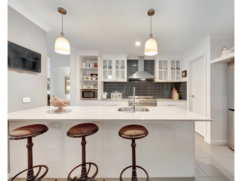 6 Cardiff Drive, Wodonga VIC 3690