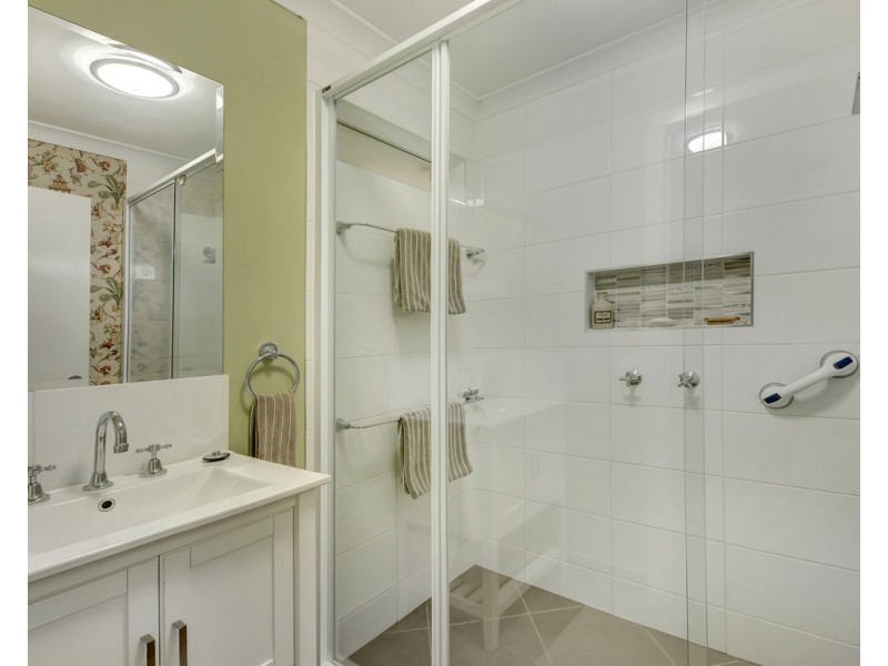 6 Cardiff Drive, Wodonga VIC 3690