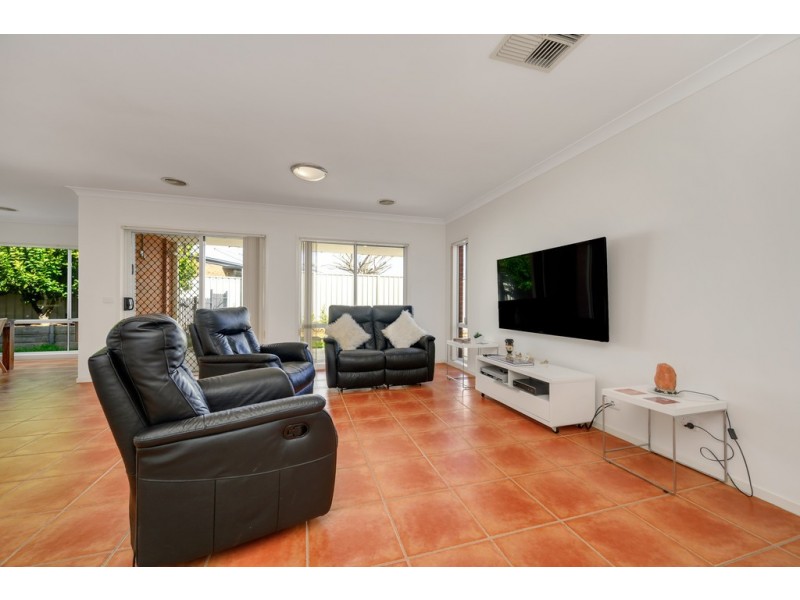 4 Coulston Street, Wodonga VIC 3690