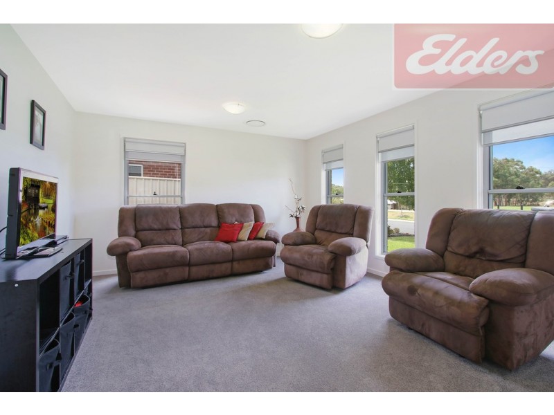 25 Pro Hart Drive, Baranduda VIC 3691