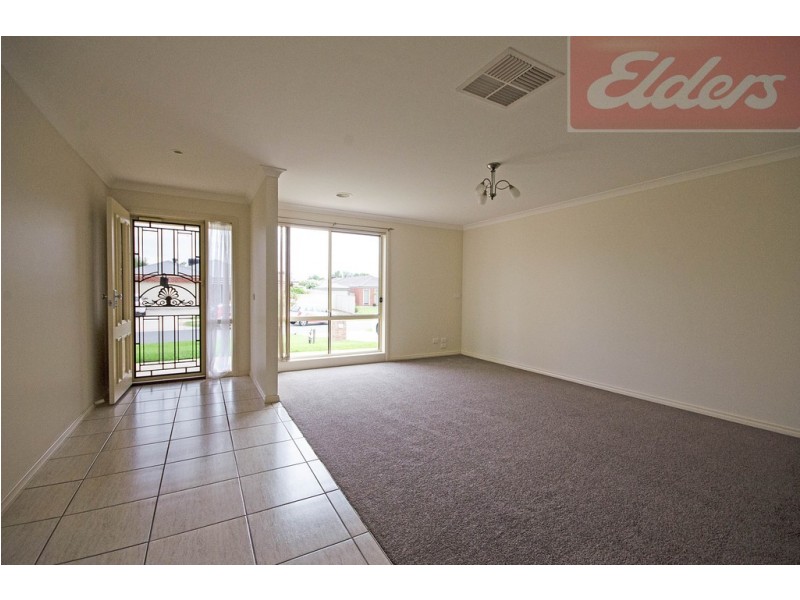 4 Oatlands Fairway, West Wodonga VIC 3690