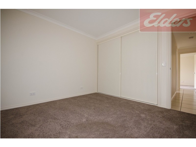 4 Oatlands Fairway, West Wodonga VIC 3690