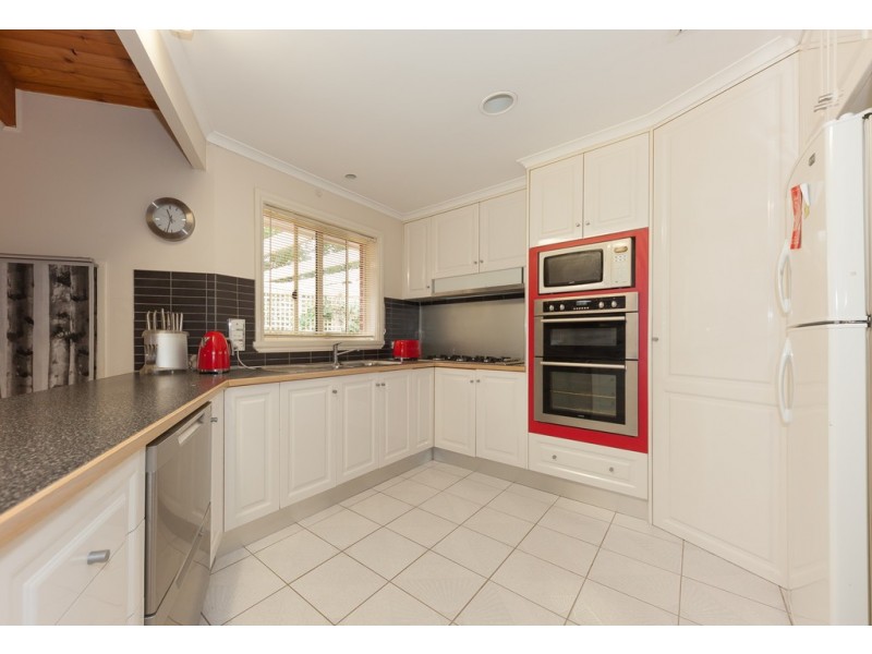 8 Pinkerton Court, Wodonga VIC 3690