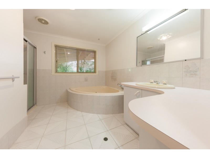 8 Pinkerton Court, Wodonga VIC 3690