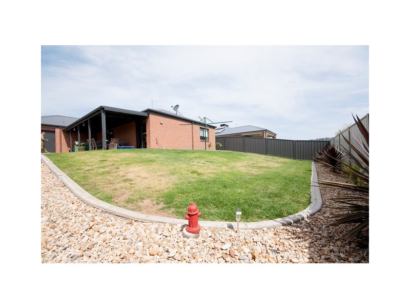 41 Silky Oak Avenue, Wodonga VIC 3690